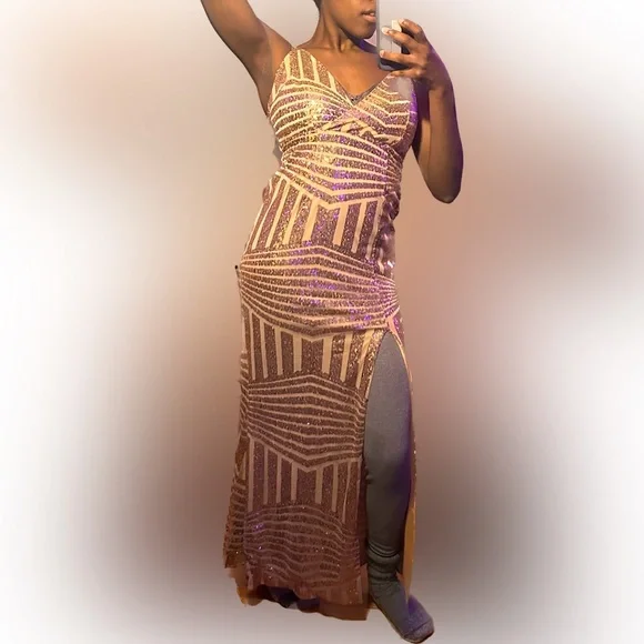 rose gold gatsby dress COSTUME RENTAL - J10 1920's Great Gatsby Dress Gold main image 0